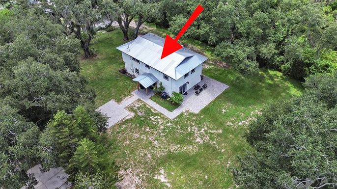 Exterior, Drone