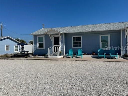 Backyard, Exterior, Facade, Ranch