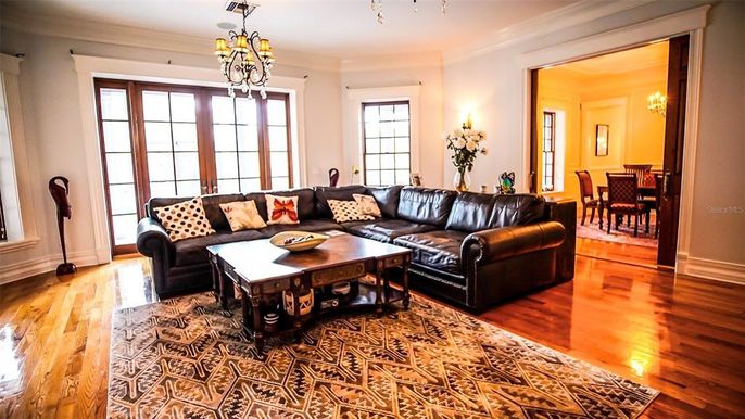 Chandelier, Dining room, Interior, Living room, Wood Texture Flooring