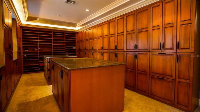 Interior, Recessed Lighting, Walk-in Closets