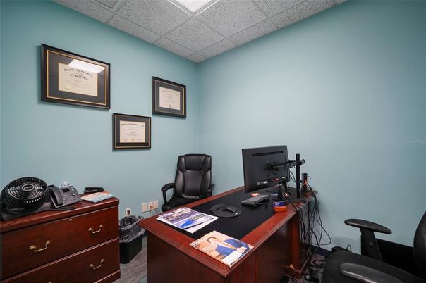 Home Office, Interior