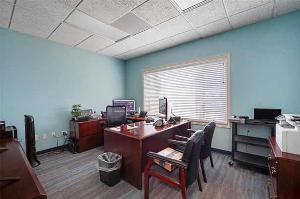 Home Office, Interior