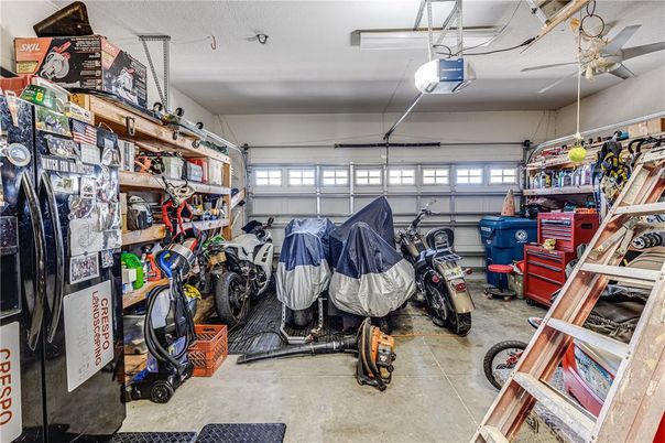 Garage, Interior
