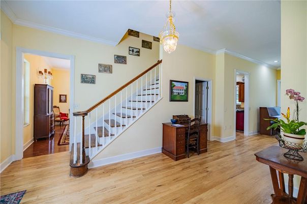 Interior, Pendant Lights, Recessed Lighting, Wood Texture Flooring