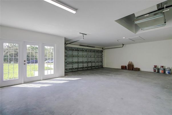 Garage, Interior