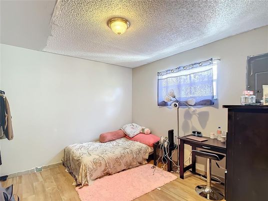 Bedroom, Home Office, Interior, Wood Texture Flooring