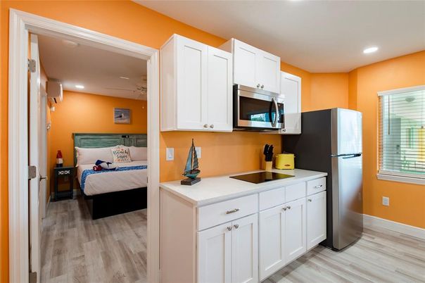 Bedroom, Interior, Kitchen, Recessed Lighting, Wood Texture Flooring