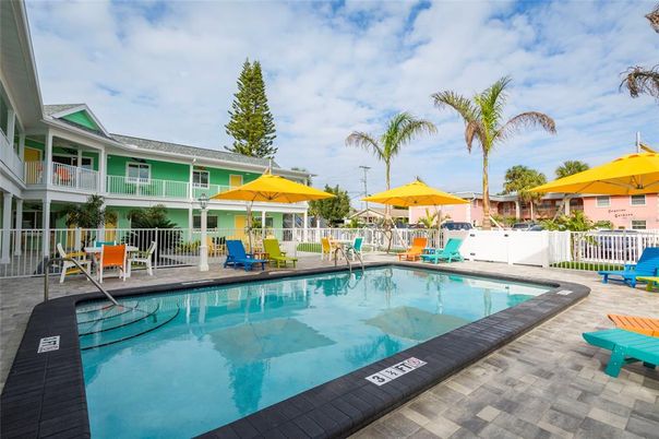 Exterior, Pool