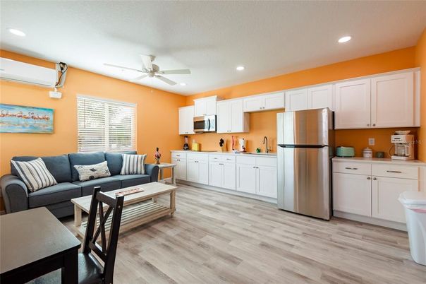 Interior, Kitchen, Living room, Recessed Lighting, Wood Texture Flooring