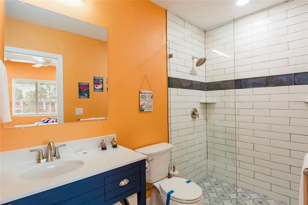 Bathroom, Interior, Recessed Lighting
