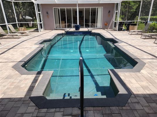 Interior, Pool, Sun Room