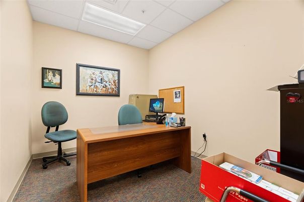 Home Office, Interior