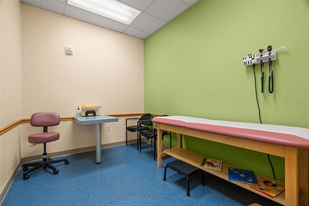 Home Office, Interior