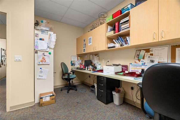 Home Office, Interior
