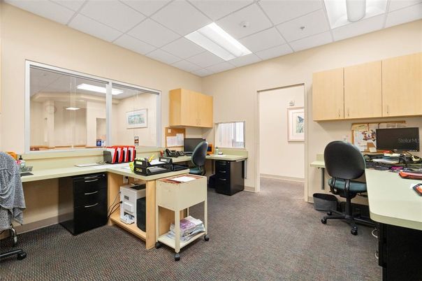 Home Office, Interior