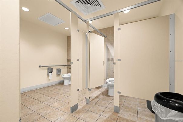 Bathroom, Interior, Recessed Lighting
