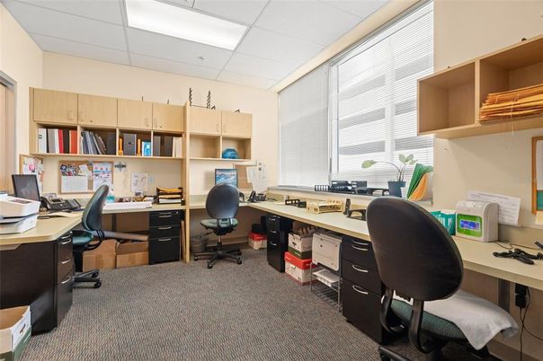 Home Office, Interior