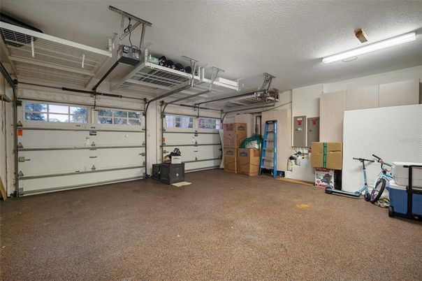 Garage, Interior