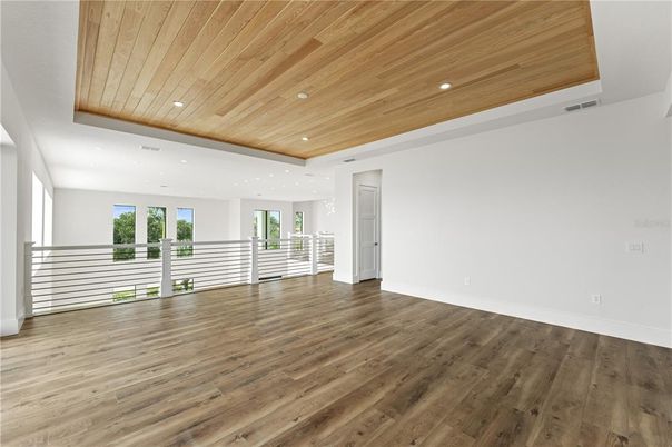 Empty room, Interior, Recessed Lighting, Wooden Ceilings, Wood Texture Flooring