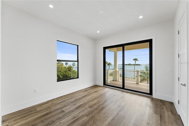 Empty room, Interior, Recessed Lighting, Water, Wood Texture Flooring
