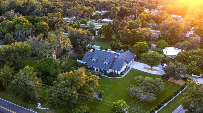 Exterior, Drone