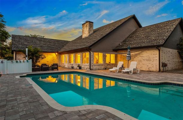 Exterior, Pool