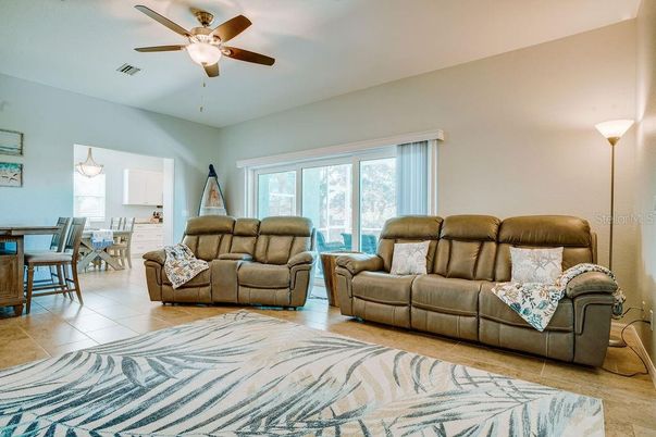 Dining room, Interior, Living room, Pendant Lights