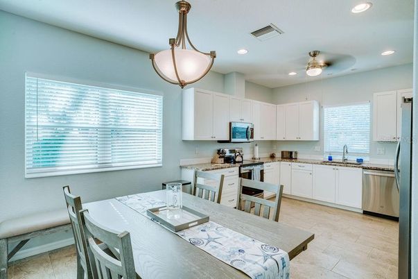 Dining room, Interior, Kitchen, Pendant Lights, Recessed Lighting, Stainless Steel Appliances