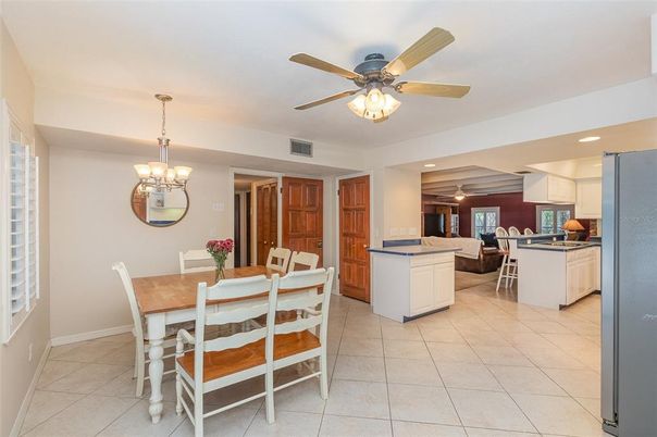 Chandelier, Dining room, Interior, Kitchen, Living room, Pendant Lights, Recessed Lighting