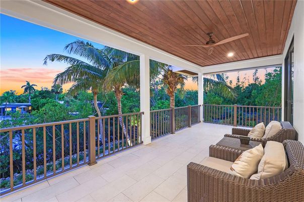 Exterior, Sun Room