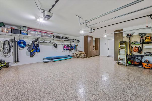 Garage, Interior