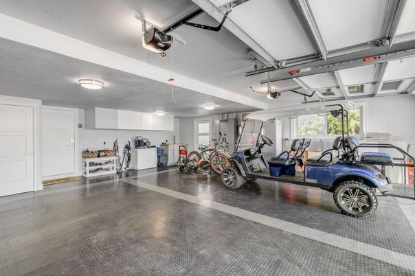 Garage, Interior