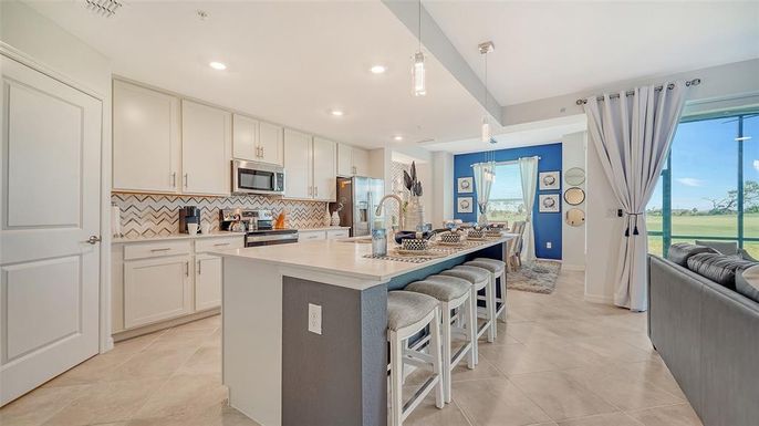 Interior, Kitchen, Pendant Lights, Recessed Lighting, Stainless Steel Appliances