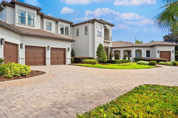 Attached, Exterior, Facade, Mediterranean
