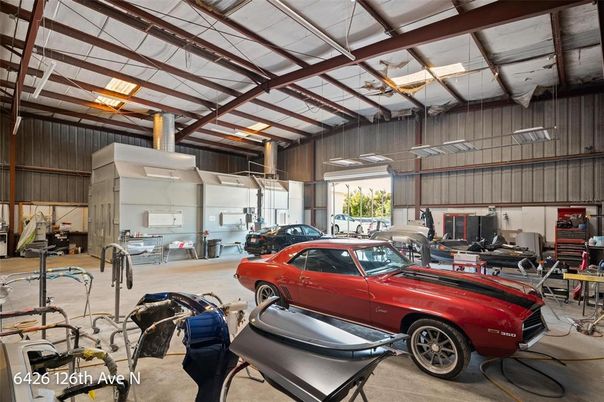 Garage, Interior