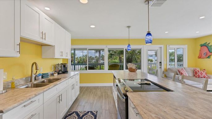 Interior, Kitchen, Pendant Lights, Recessed Lighting, Wood Texture Flooring