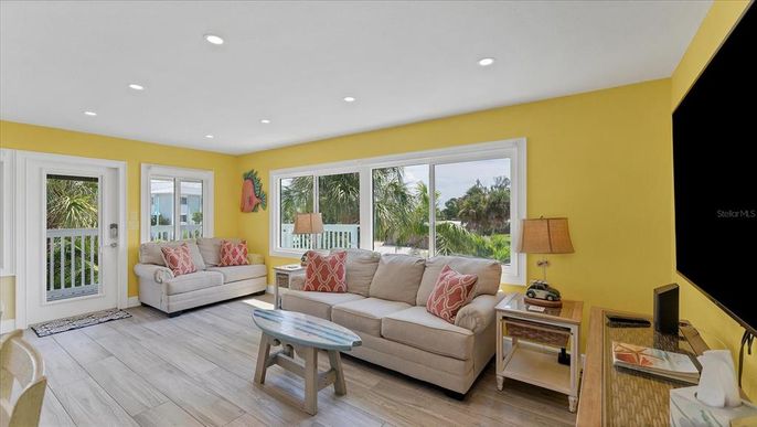 Interior, Living room, Recessed Lighting, Wood Texture Flooring