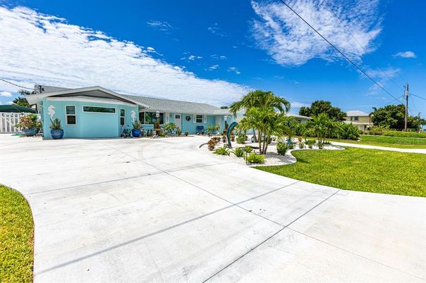 Attached, Backyard, Exterior, Facade, Ranch