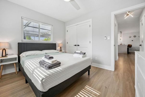 Bedroom, Interior, Pendant Lights, Wood Texture Flooring