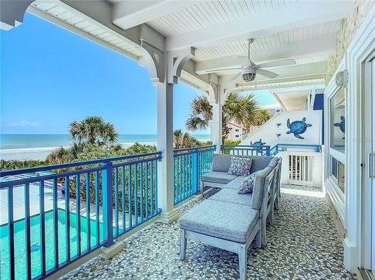 Exterior, Pool, Water
