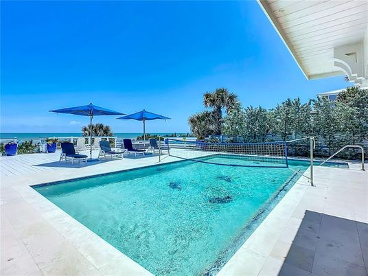 Exterior, Pool, Water