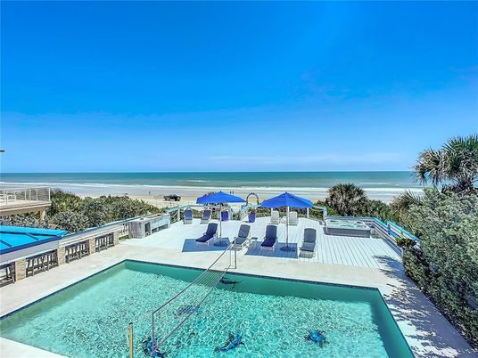 Exterior, Pool, Water