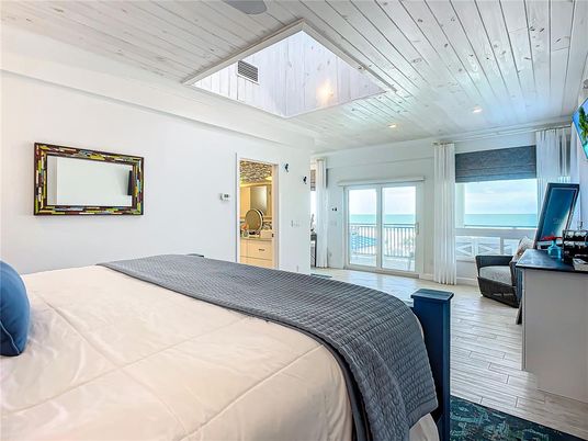 Bedroom, Interior, Recessed Lighting, Water, Wooden Ceilings, Wood Texture Flooring