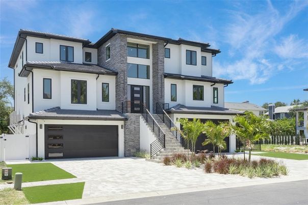 Attached, Exterior, Facade, Modern