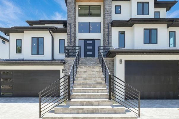 Attached, Exterior, Facade, Rowhouse