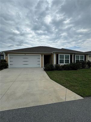 Attached, Exterior, Facade, Ranch