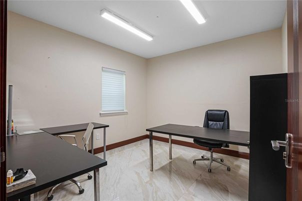 Home Office, Interior