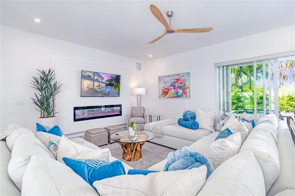 Fireplace, Interior, Living room, Recessed Lighting