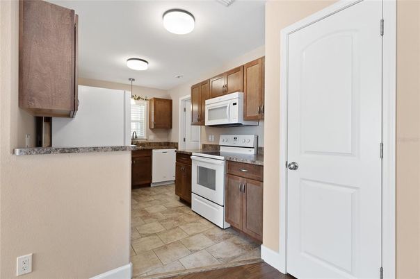 Chandelier, Interior, Kitchen
