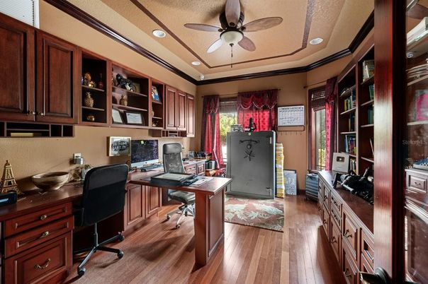 Home Office, Interior, Recessed Lighting, Wood Texture Flooring
